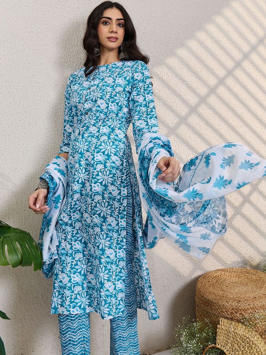 Women Floral Printed Regular Pure Cotton Kurta With Trousers & Dupatta