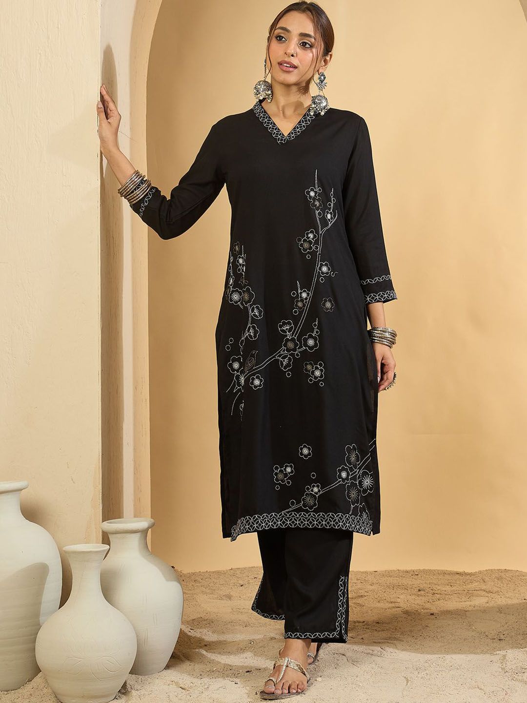 Floral Embroidered Thread Work V Neck Kurta With Trousers