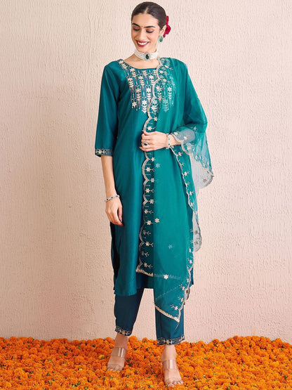 Dhiyona IE Women Floral Yoke Design Regular Gotta Patti Kurta with Trousers & With Dupatta