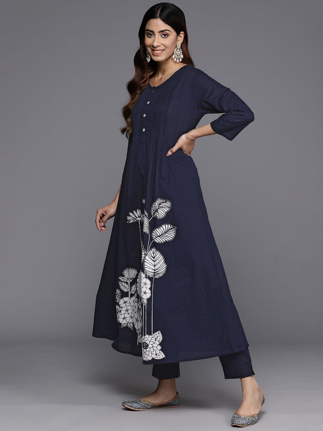 Dhiyona VA Women'sFloral Printed Kurta with Trousers & Dupatta
