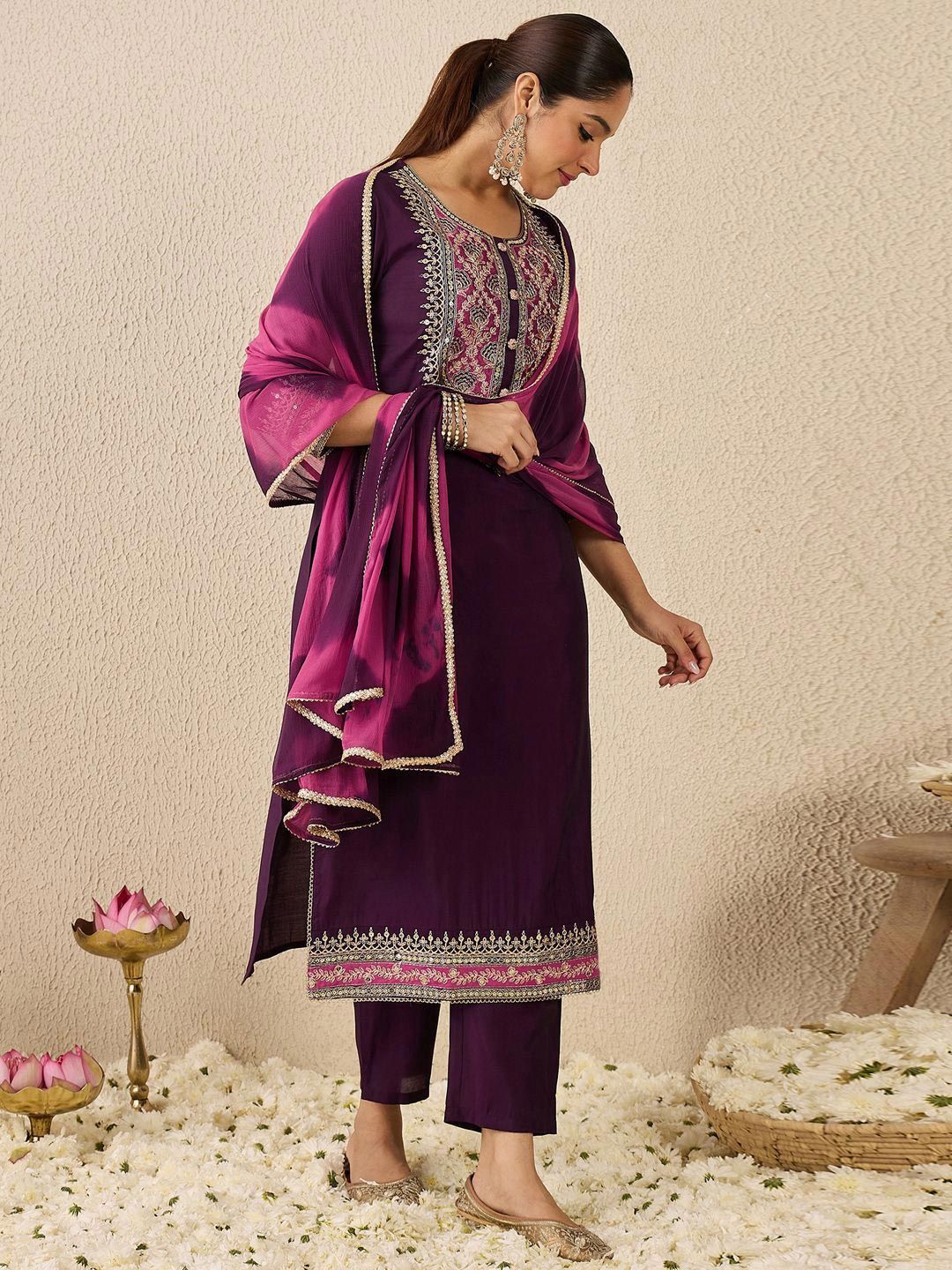 Ethnic Motifs Embroidered Thread Work Straight Kurta With Trousers & Dupatta