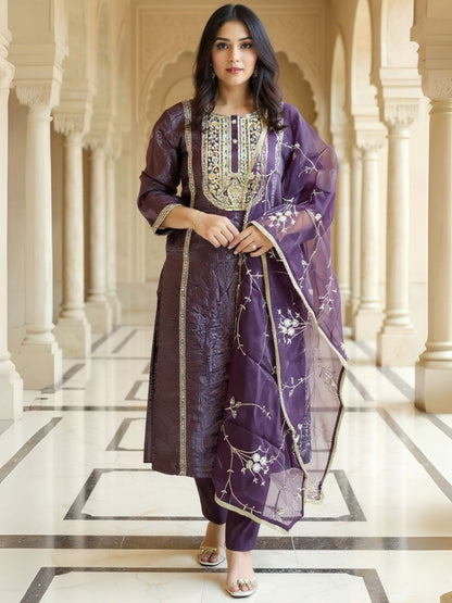 Women Woven Design Thread Work Kurta With Trousers & Dupatta Kurta Sets