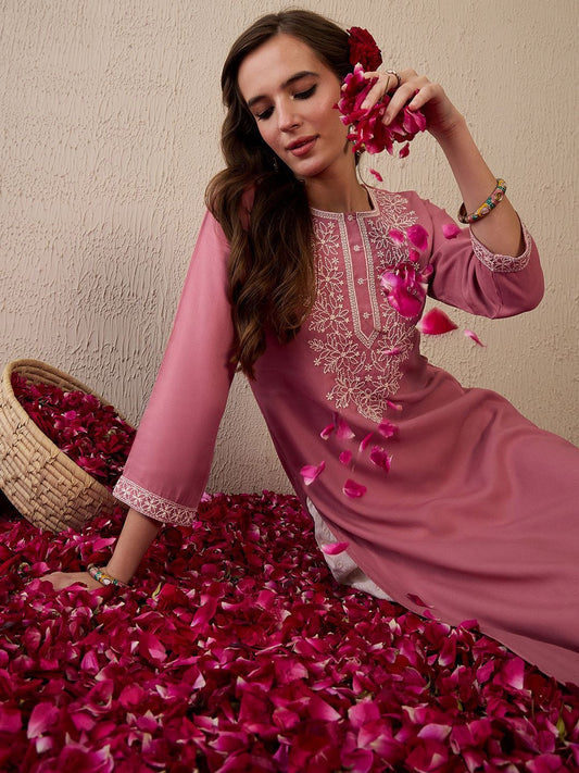 Dhiyona IE Women Floral Embroidered Thread Work Kurta