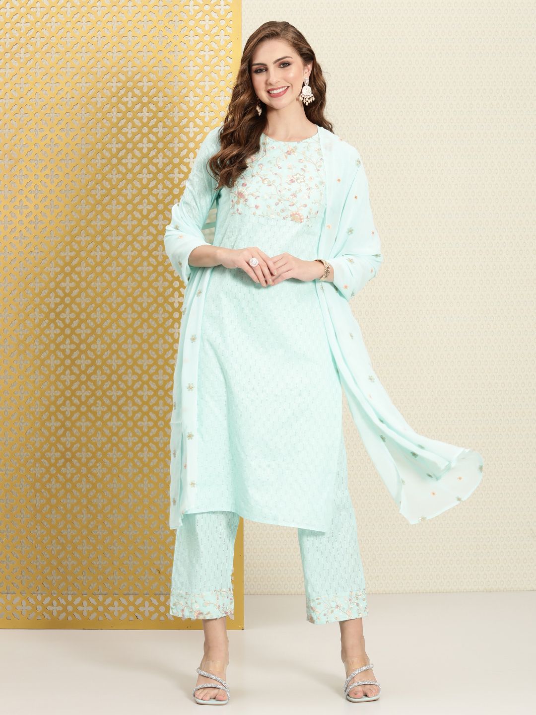 Dhiyona PD Women Women Jashn Floral Embroidered Pure Cotton Kurta & Trousers with Dupatta