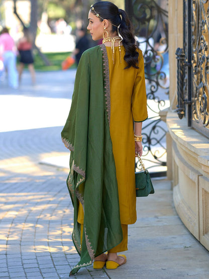 Ethnic Motifs Embroidered Regular Thread Work Straight Kurta Set