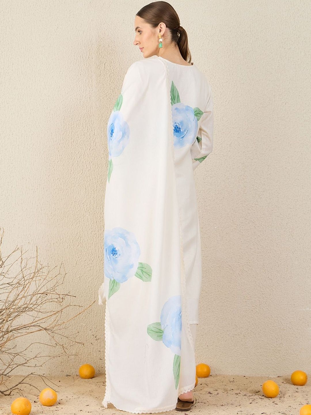 Women Floral Printed Regular Thread Work Linen Kurta with Trousers & With Dupatta