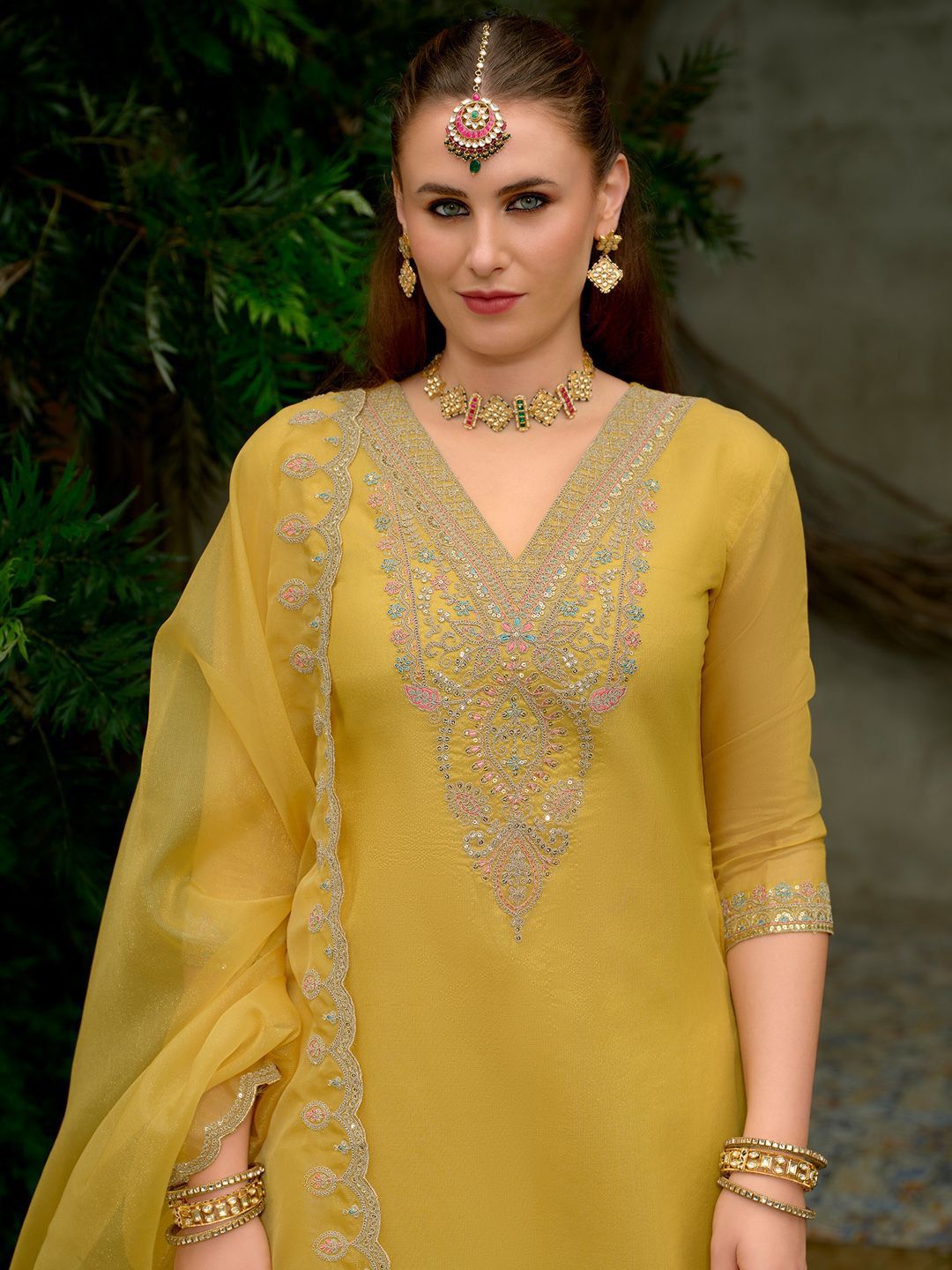 Ethnic Motifs Embroidered Kurta with Trousers & Dupatta