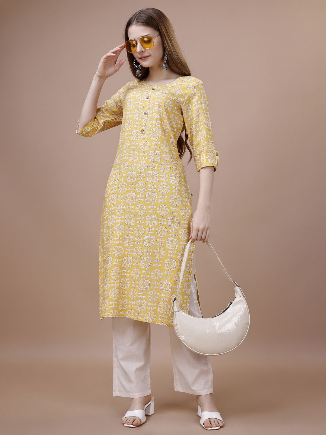 Dhiyona OD  Yellow Floral Printed Round Neck Straight Kurta