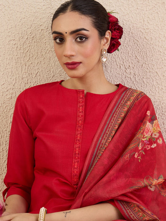 Dhiyona IE Women Solid Kurta with Pyjama & Dupatta