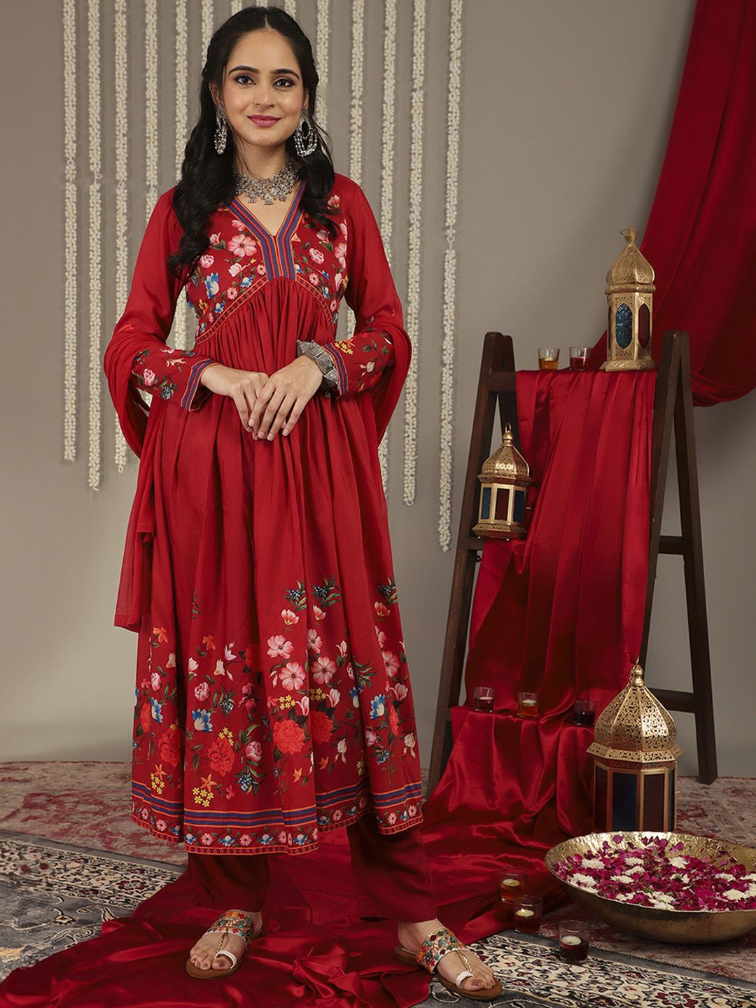 Dhiyona VA Women'sFloral Printed Empire Kurta with Trousers & With Dupatta