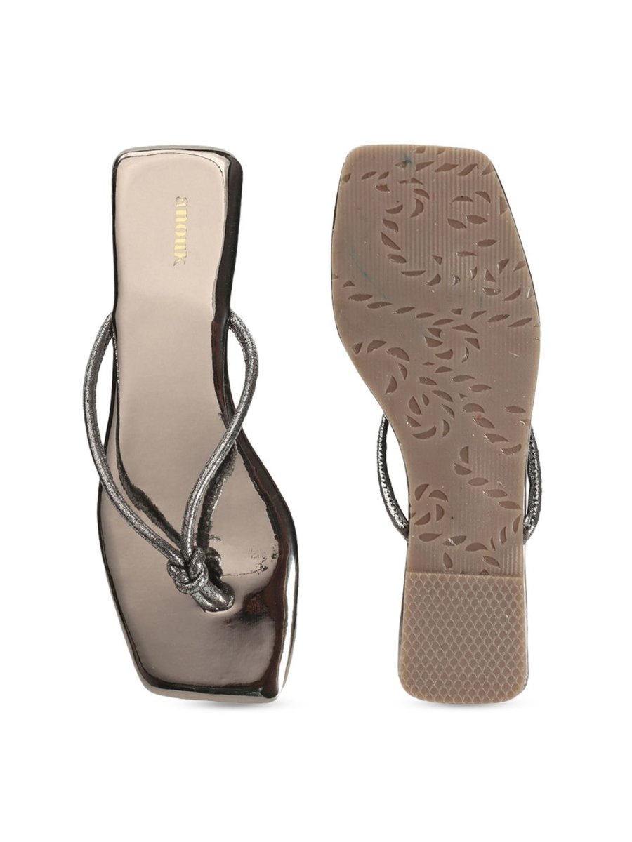 Dhiyona AK Silver-Toned Knotted Textured Open Toe Flats