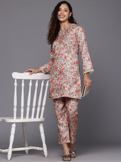 Dhiyona VA Women'sGrey Floral Printed Mandarin Collar Straight Kurta With Trousers