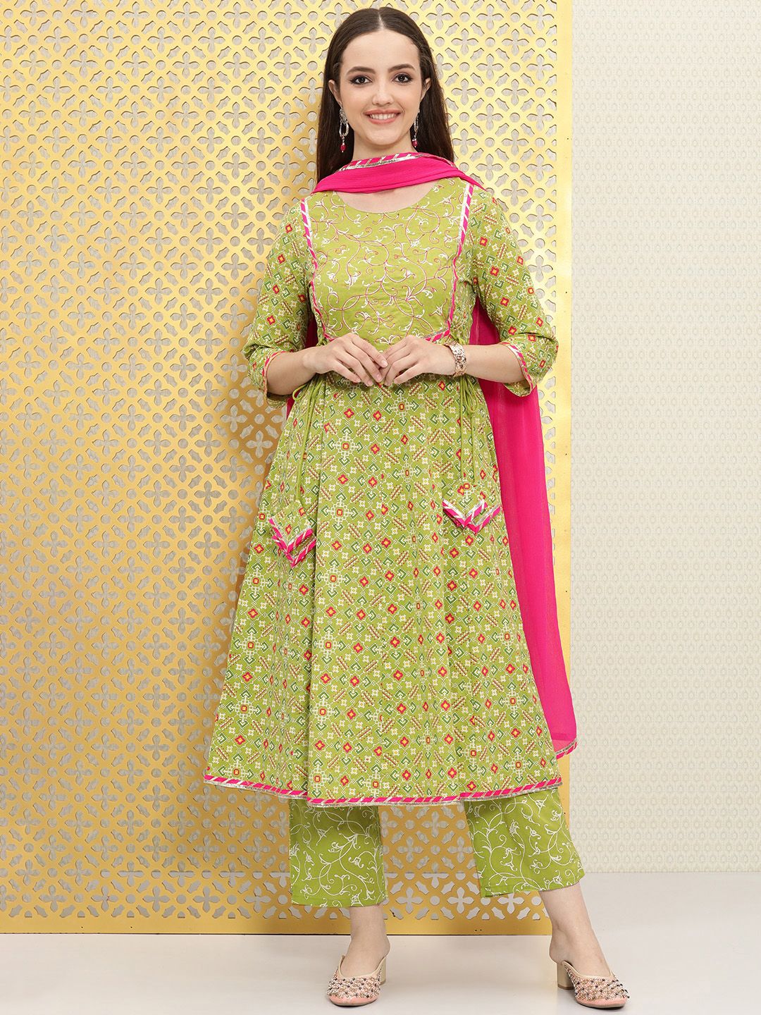 Dhiyona OD  Women Green Ethnic Motifs Printed Panelled Pure Cotton Kurta with Trousers & With