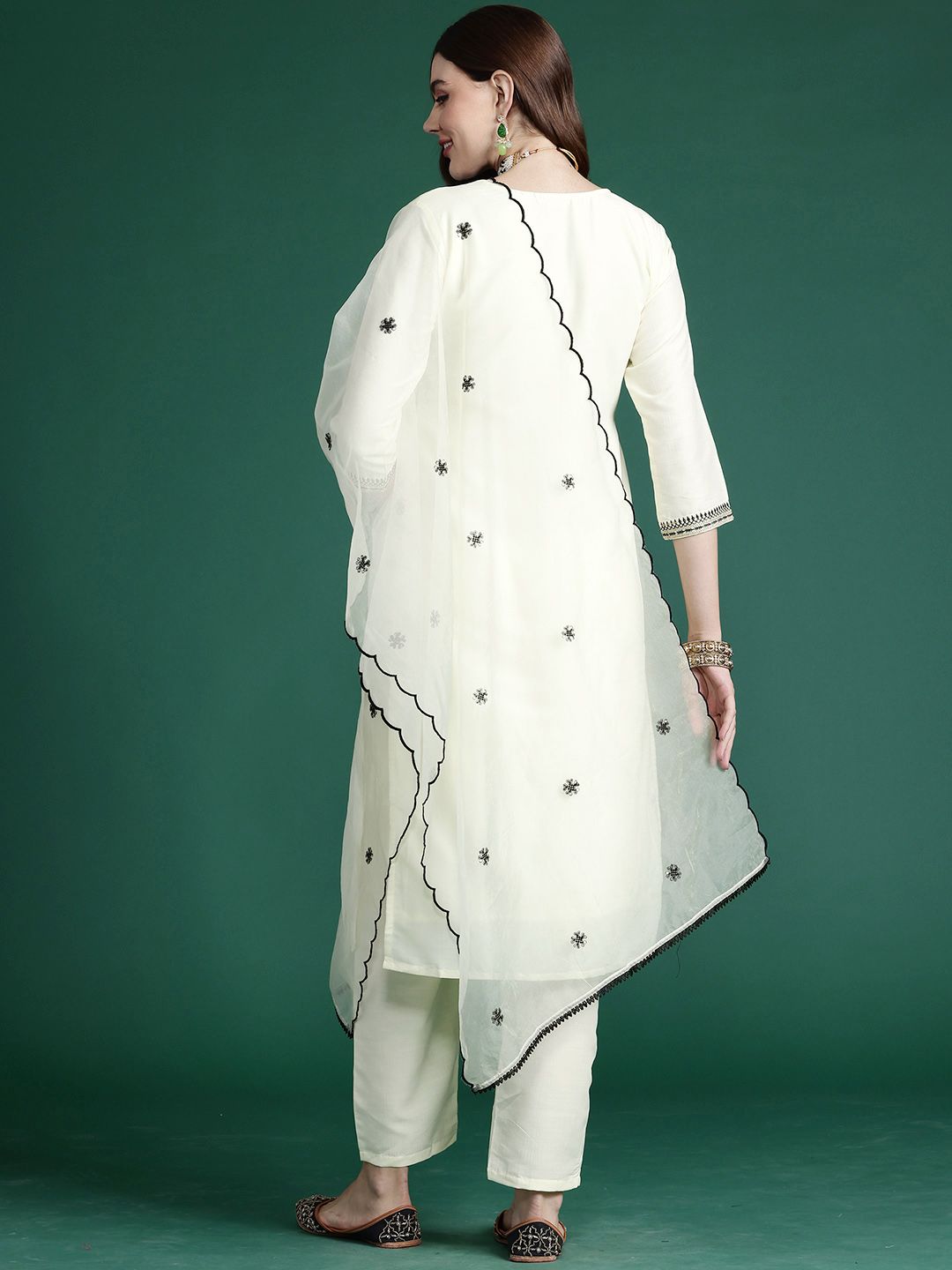 Dhiyona IE Ethnic Motifs Embroidered Zari Kurta With Trousers & Dupatta