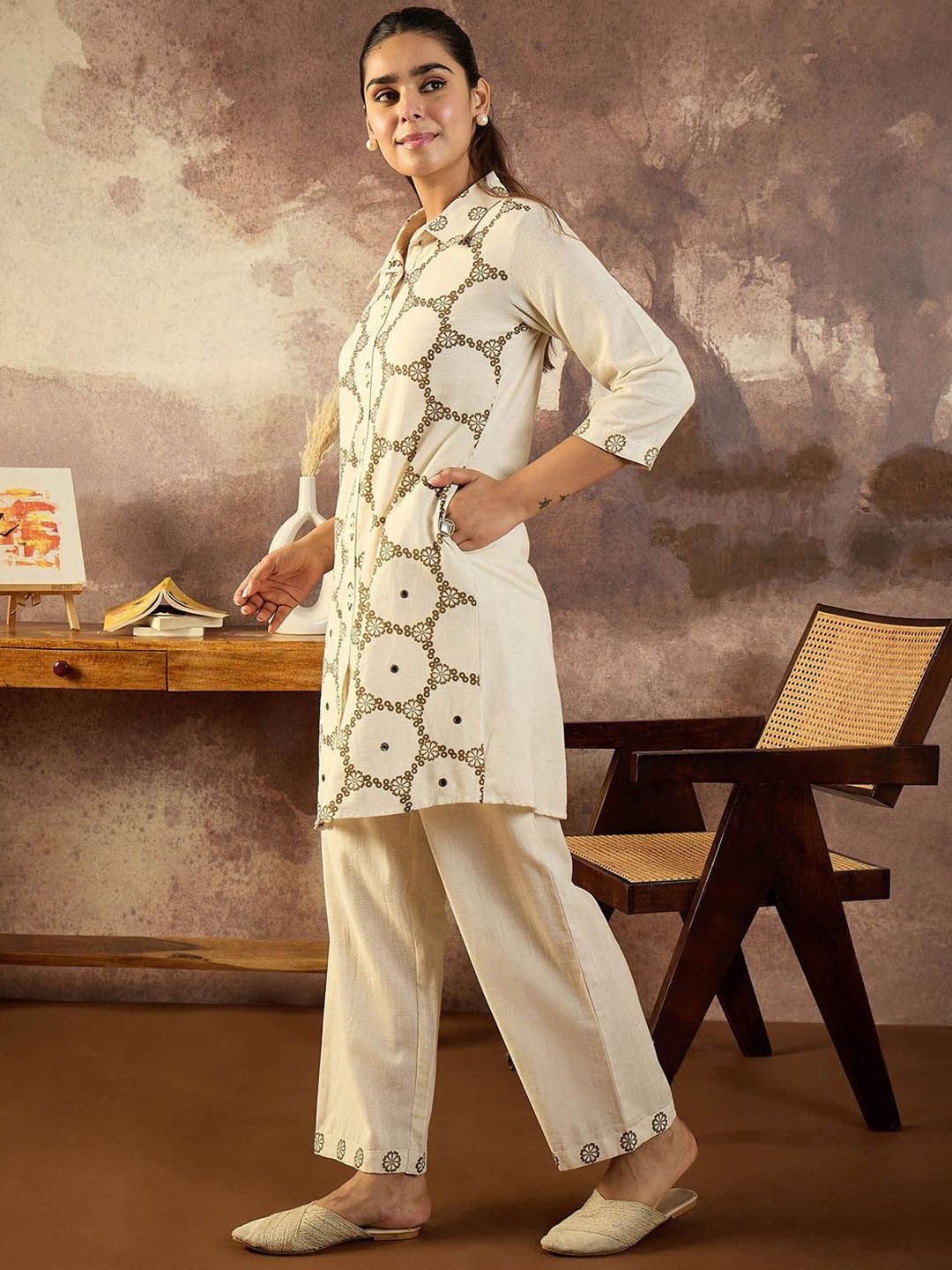Geometric Printed Shirt Collar A-Line Kurta With Trousers