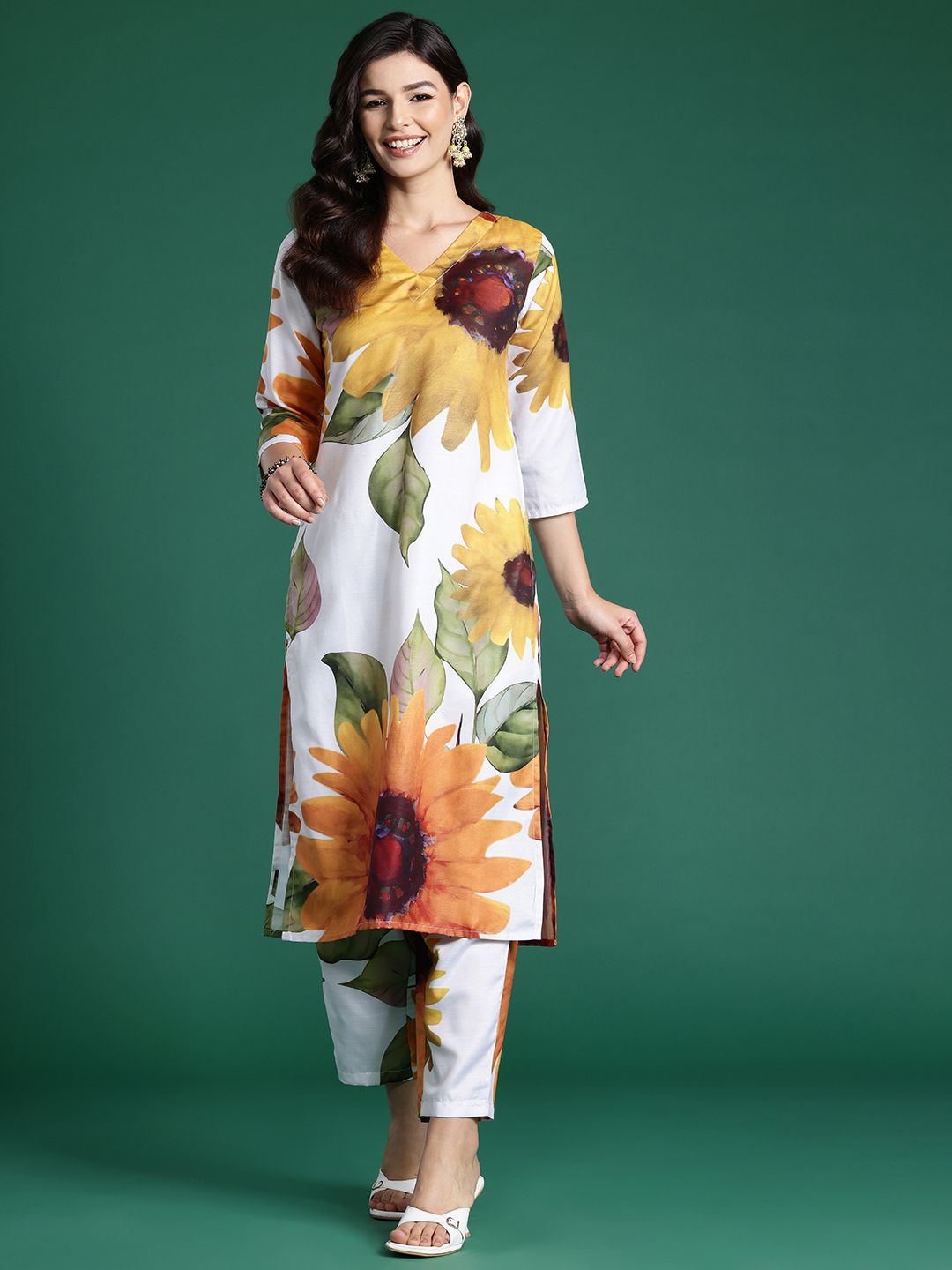 Floral Printed Kurta with Trousers