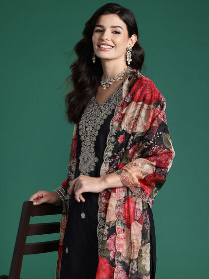 Ethnic Motifs Embroidered Sequinned Kurta With Trousers & Dupatta