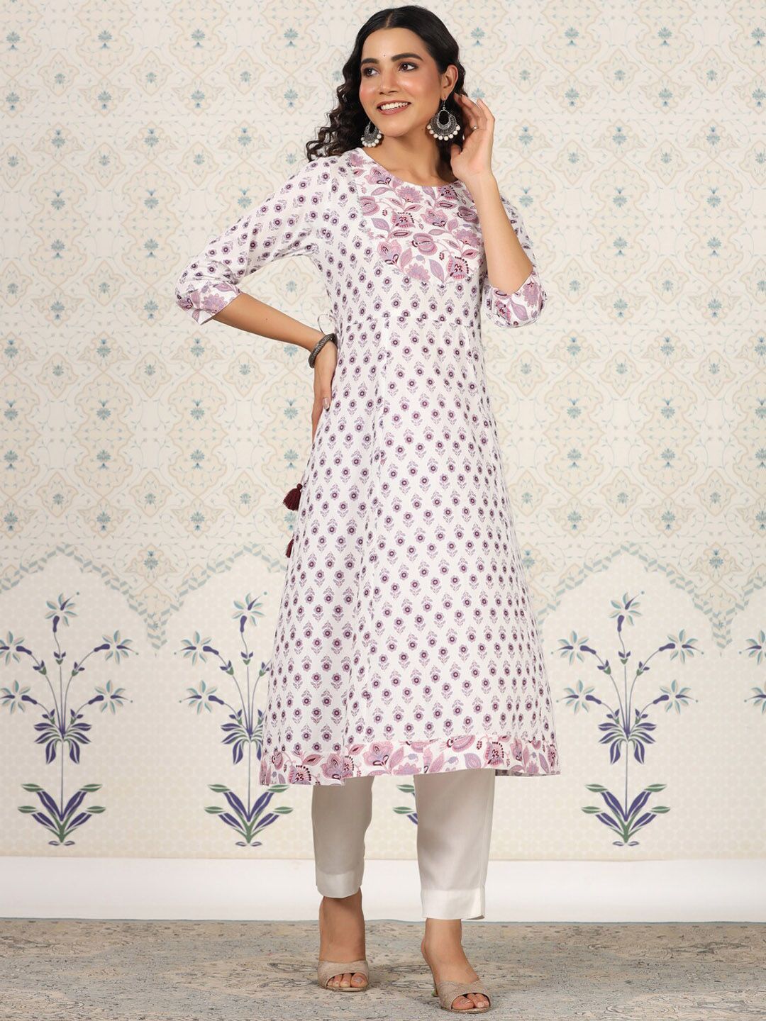 Dhiyona OD  White Floral Printed Pure Cotton A-Line Kurta
