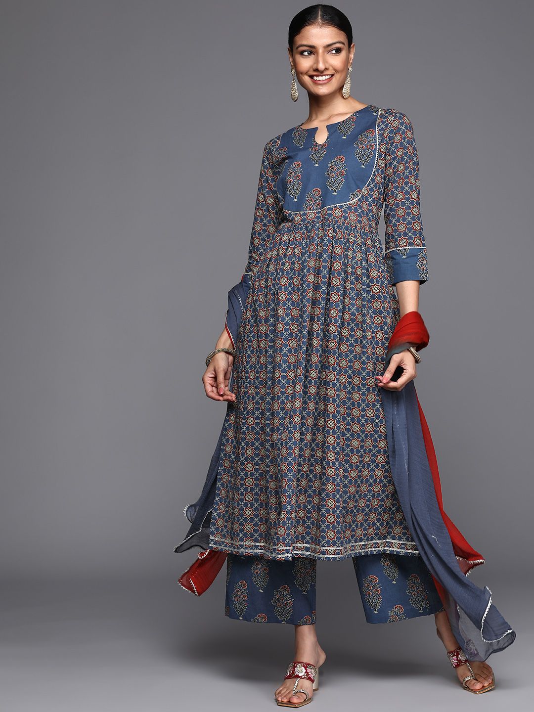 Dhiyona VA Women's Blue Ethnic Motifs Printed Pure Cotton Kurta with Trousers & Dupatta