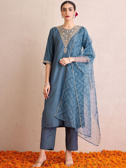 Women Bandhani Embroidered Regular Gotta Patti Kurta with Trousers & With Dupatta