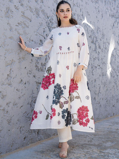 Women Floral Printed Regular Beads and Stones Pure Cotton Kurta with Trousers