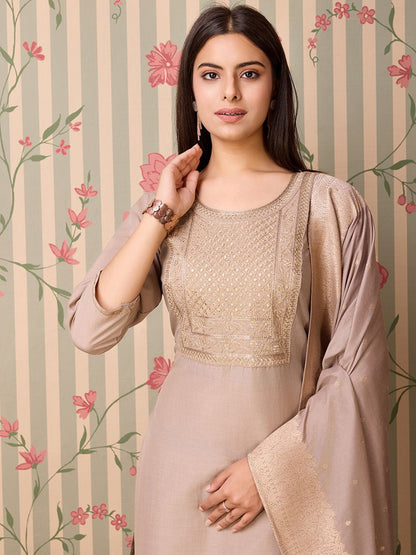 Dhiyona OD  Yoke Design Regular Thread Work Kurta with Trousers & With Dupatta