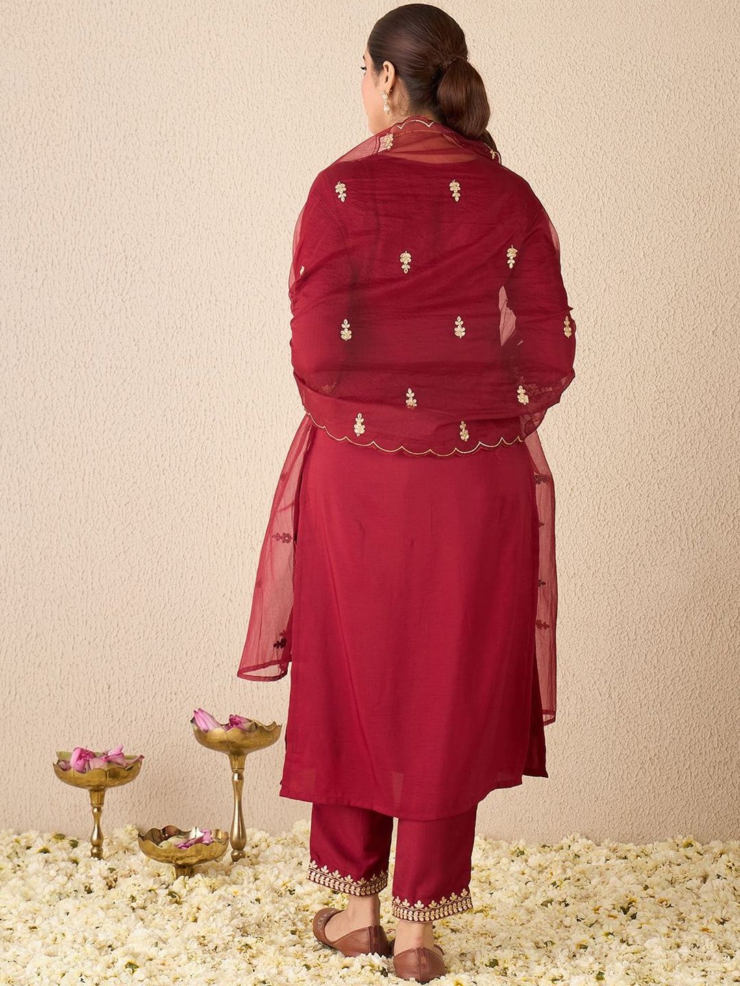 Ethnic Motifs Embroidered V-Neck Zari Straight Kurta With Trousers & Dupatta