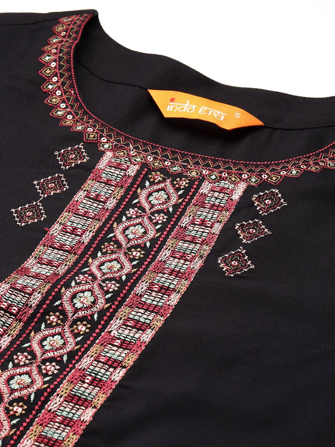 Ethnic Motifs Embroidered Thread Work Kurta with Trousers