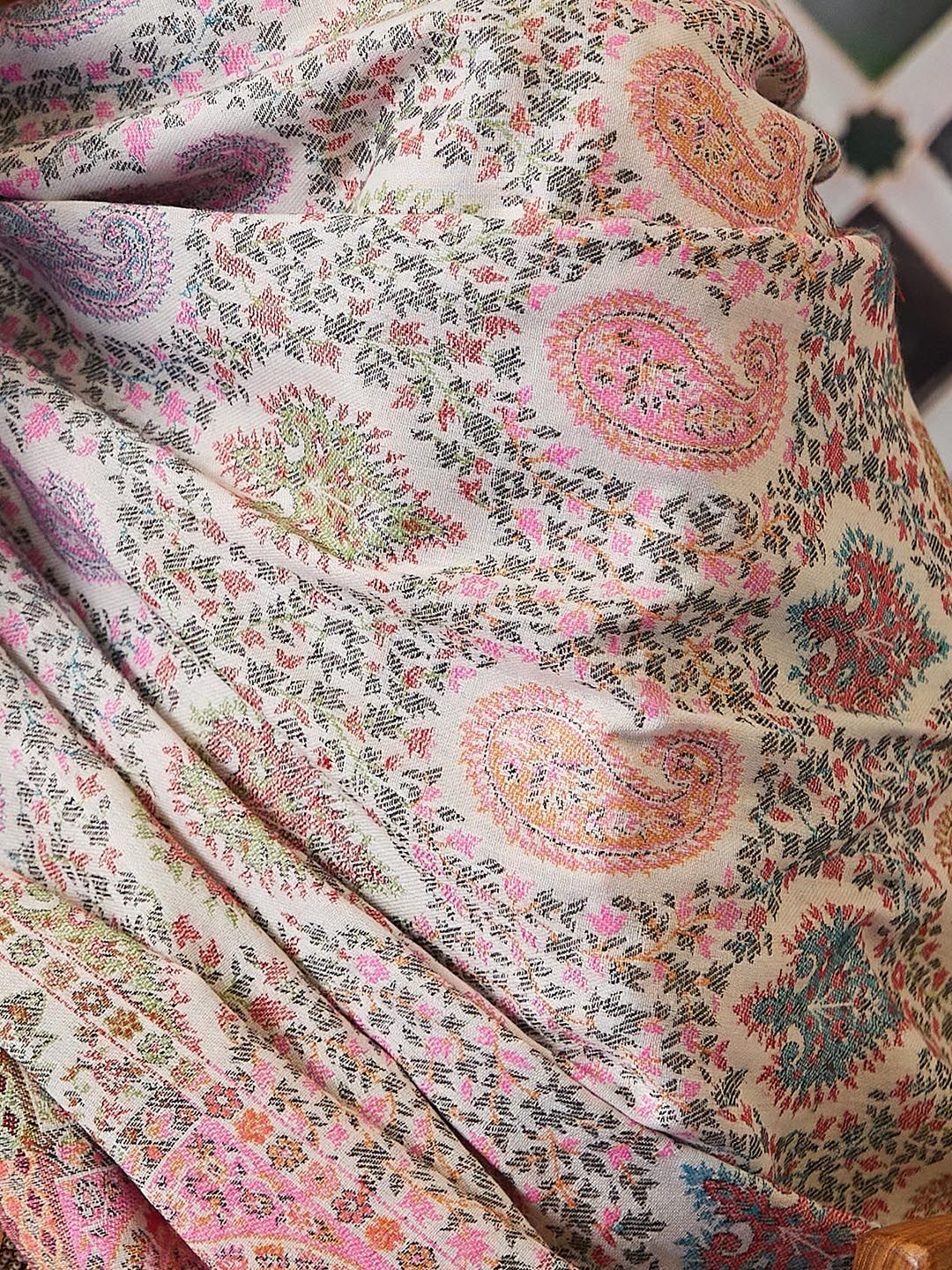 Dhiyona PA Women Paisley Woven Design Shawl
