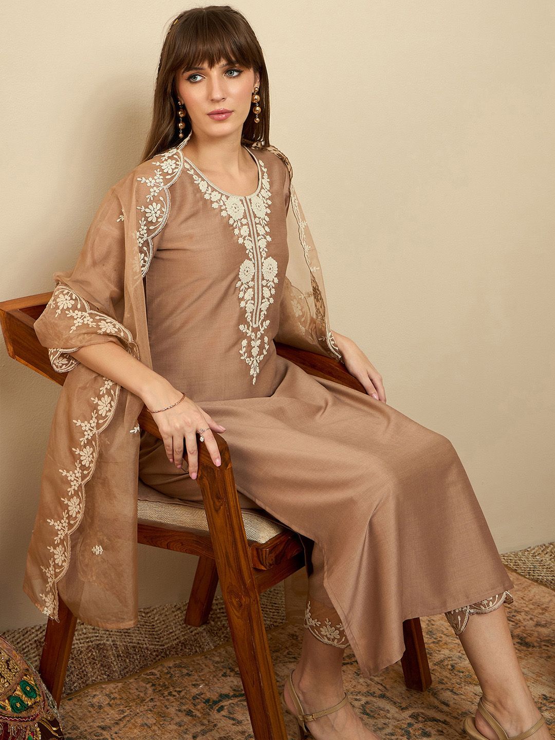 Dhiyona IE Floral Embroidered Thread Work Straight Kurta With Trousers & Dupatta