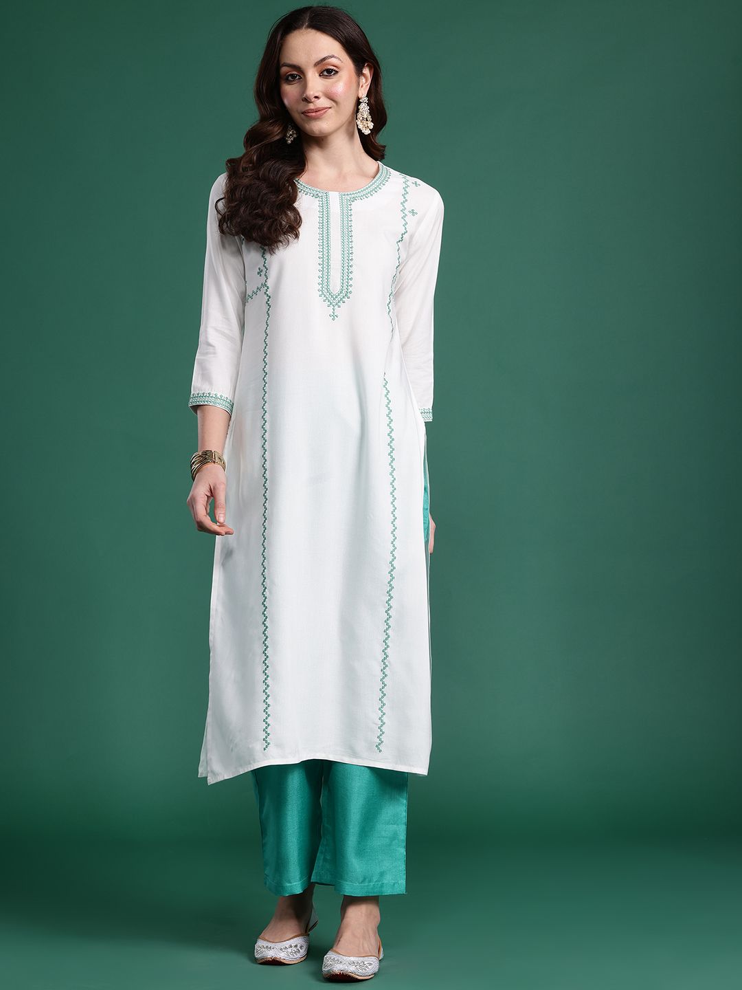 Dhiyona IE Women Geometric Embroidered Thread Work Kurta