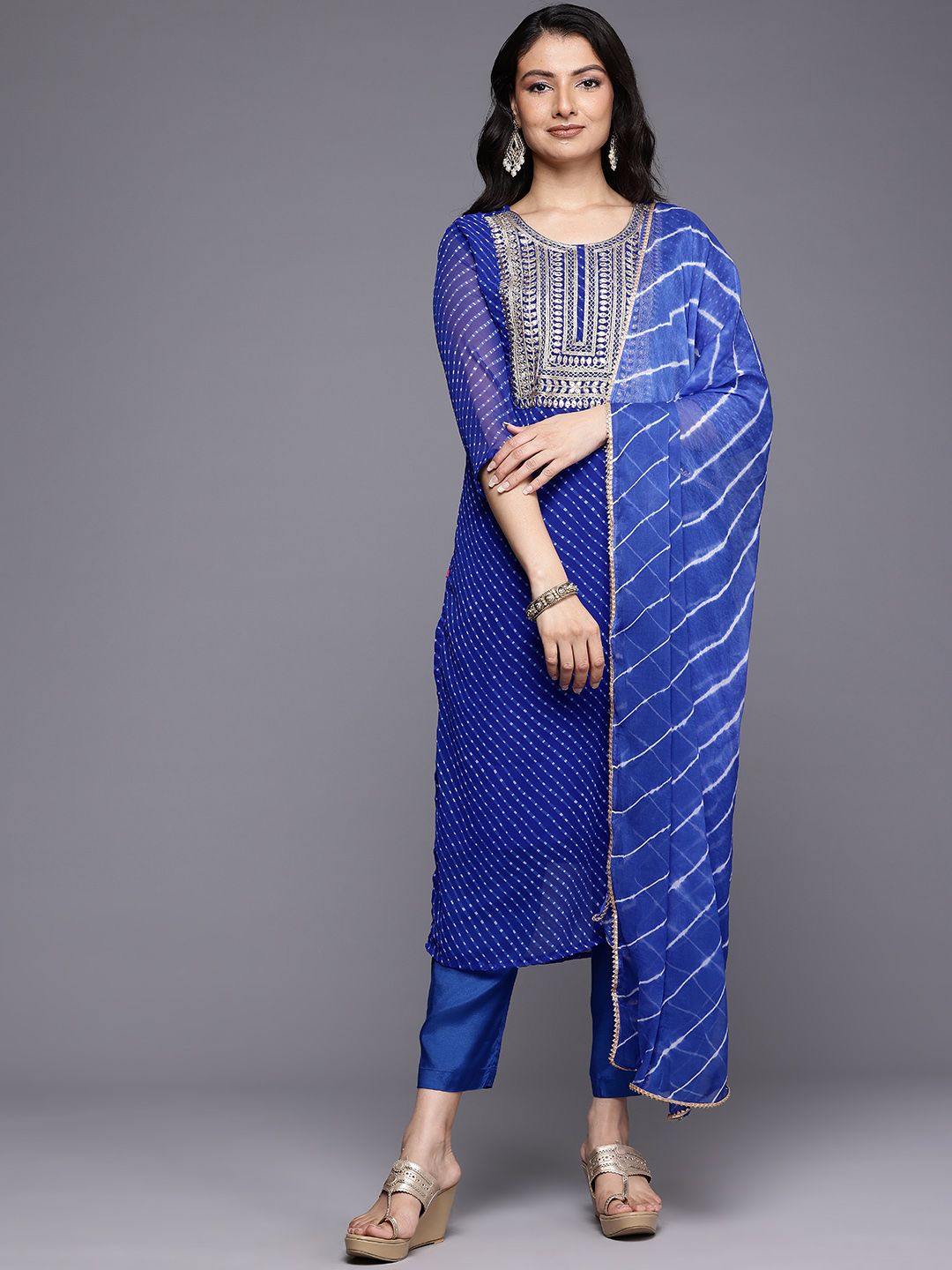 Dhiyona VA Women'sLeheriya Printed Zari Kurta With Trousers & Dupatta