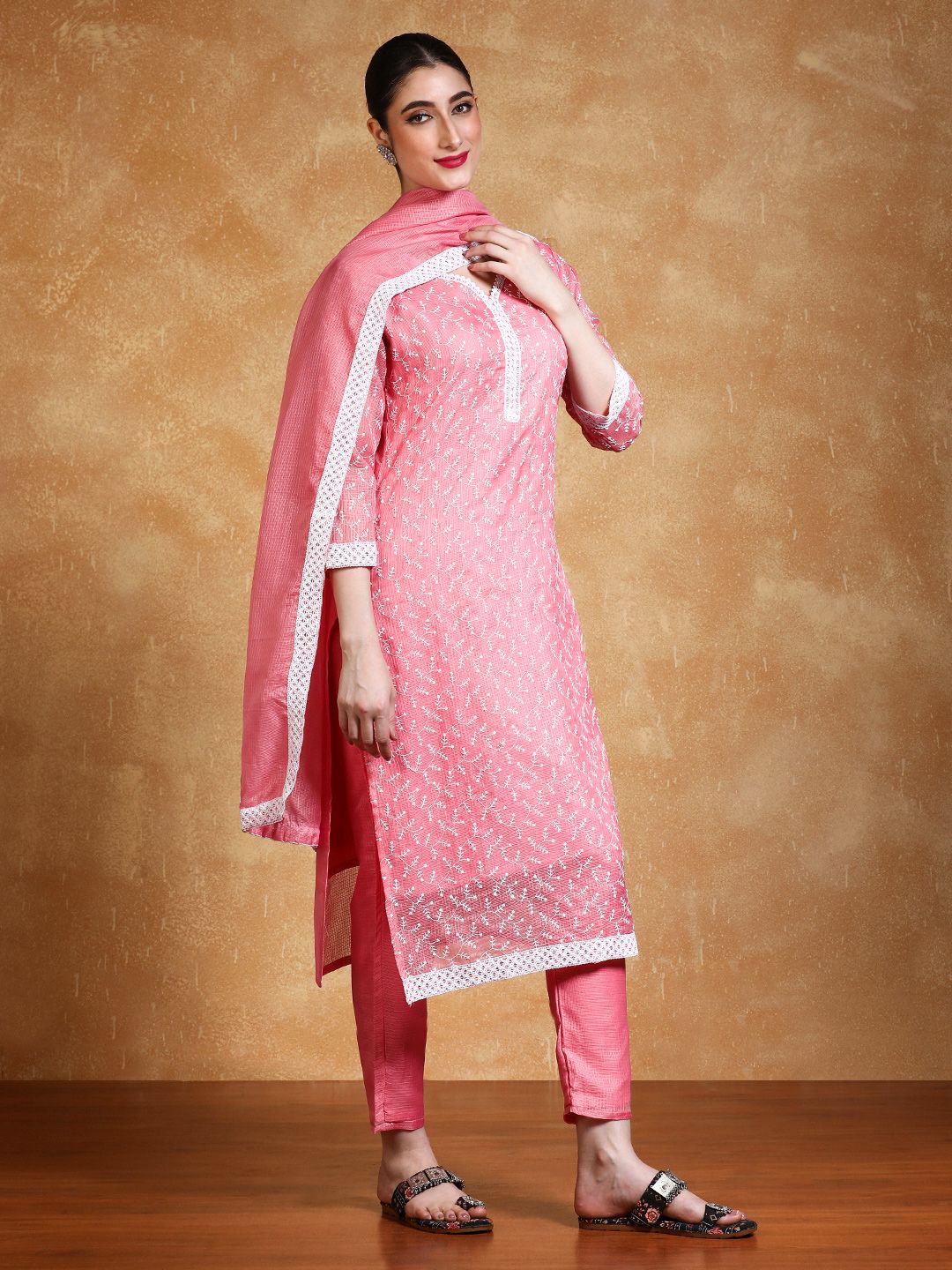 Dhiyona VA Women's Floral Embroidered Regular Thread Work Kurta with Trousers & With Dupatta