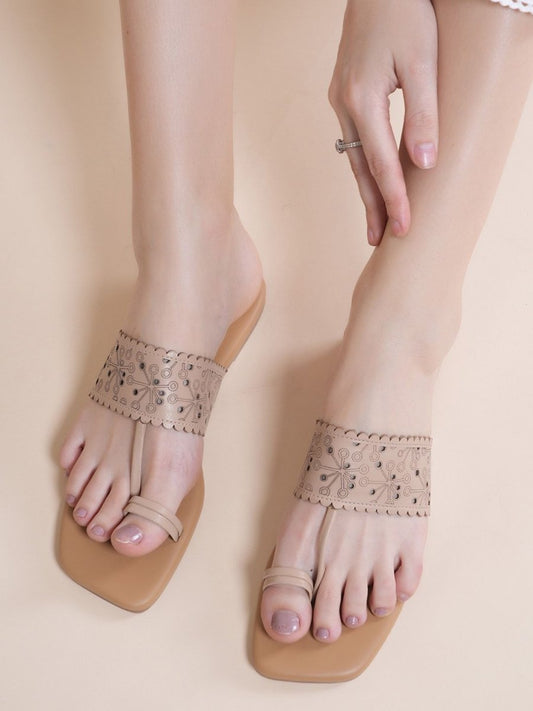 Dhiyona AK Laser Cut One Toe Flats