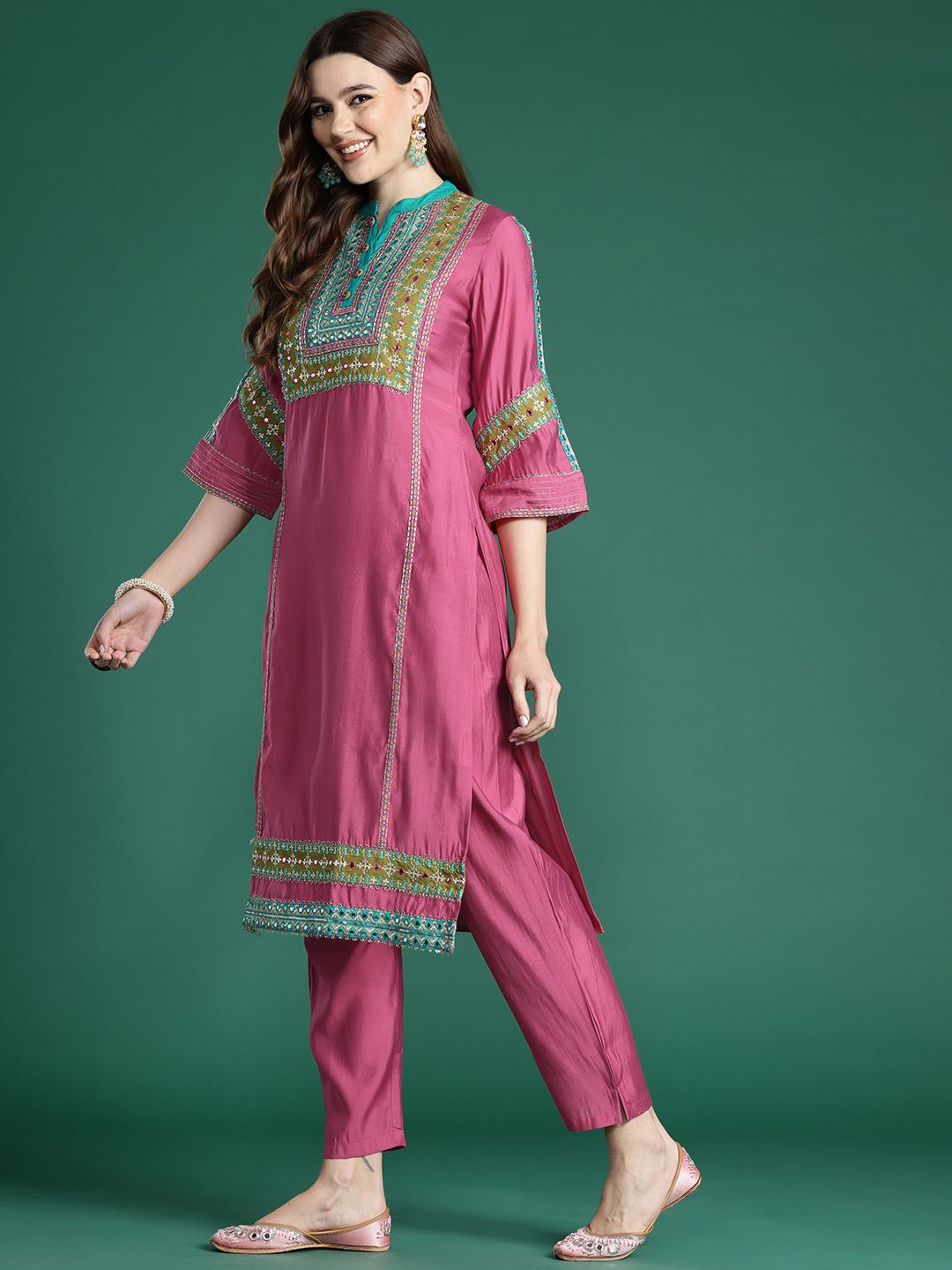 Dhiyona IE Ethnic Motifs Embroidered Panelled Mirror Work Kurta With Trousers & Dupatta