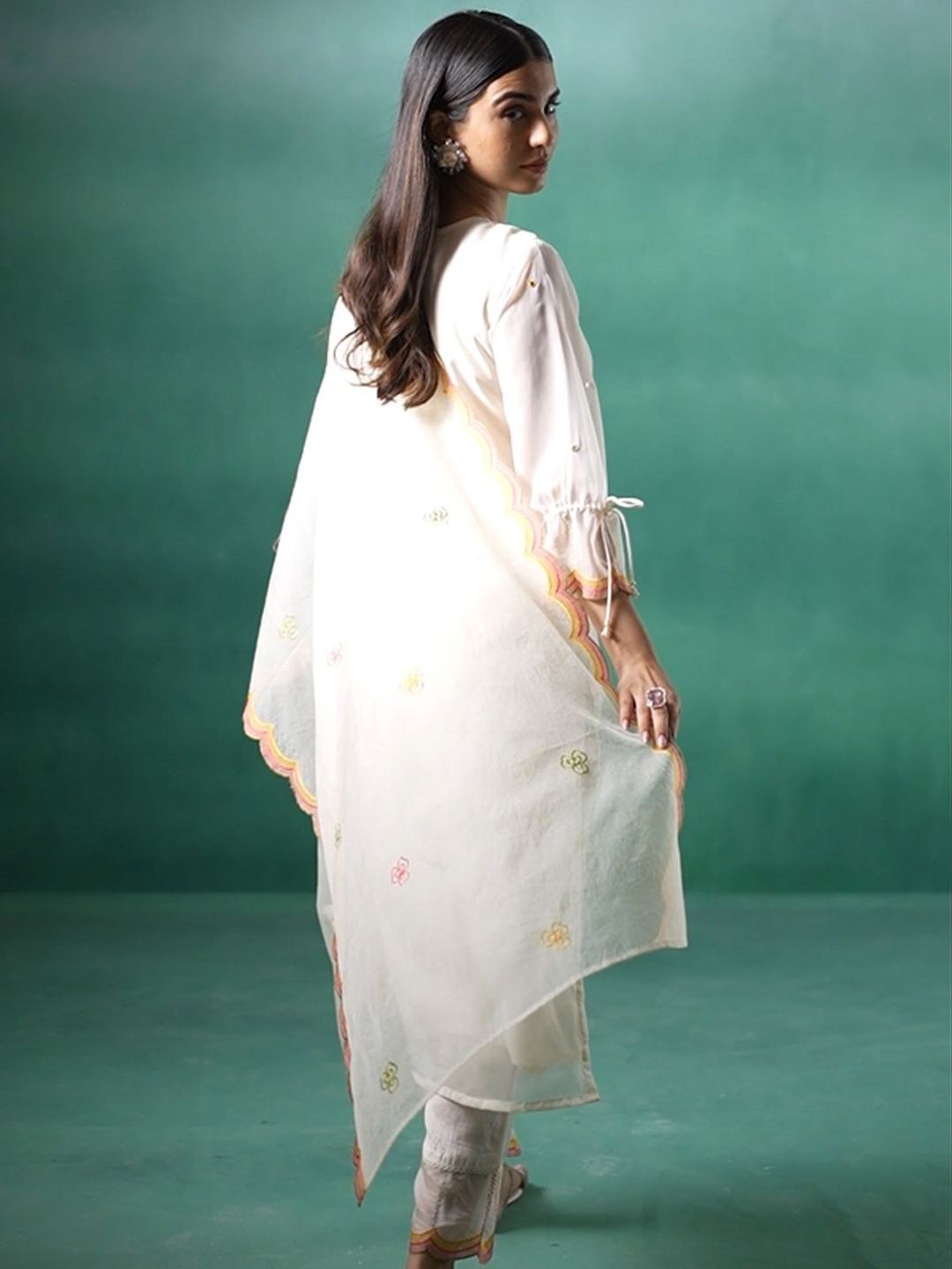 Women Floral Embroidered Regular Mirror Work Kurta with Trousers & Dupatta