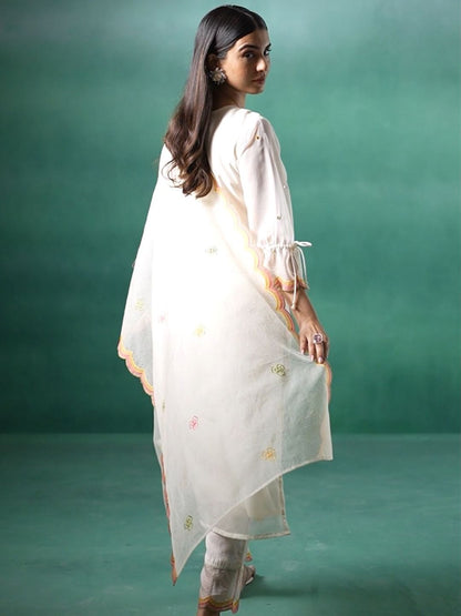 Women Floral Embroidered Regular Mirror Work Kurta with Trousers & Dupatta