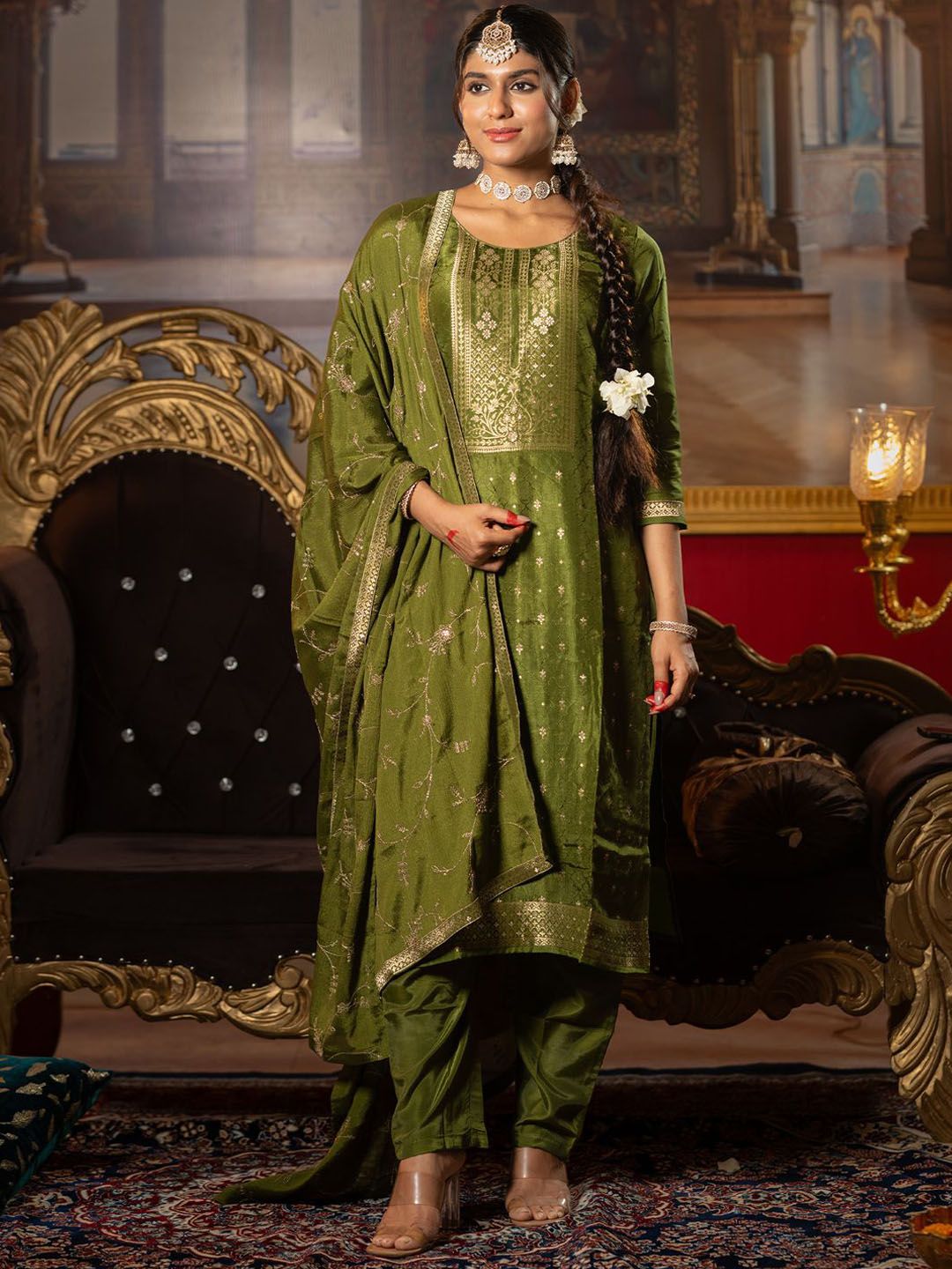 Embroidered Regular Round Neck Straight Kurta With Trousers & Dupatta