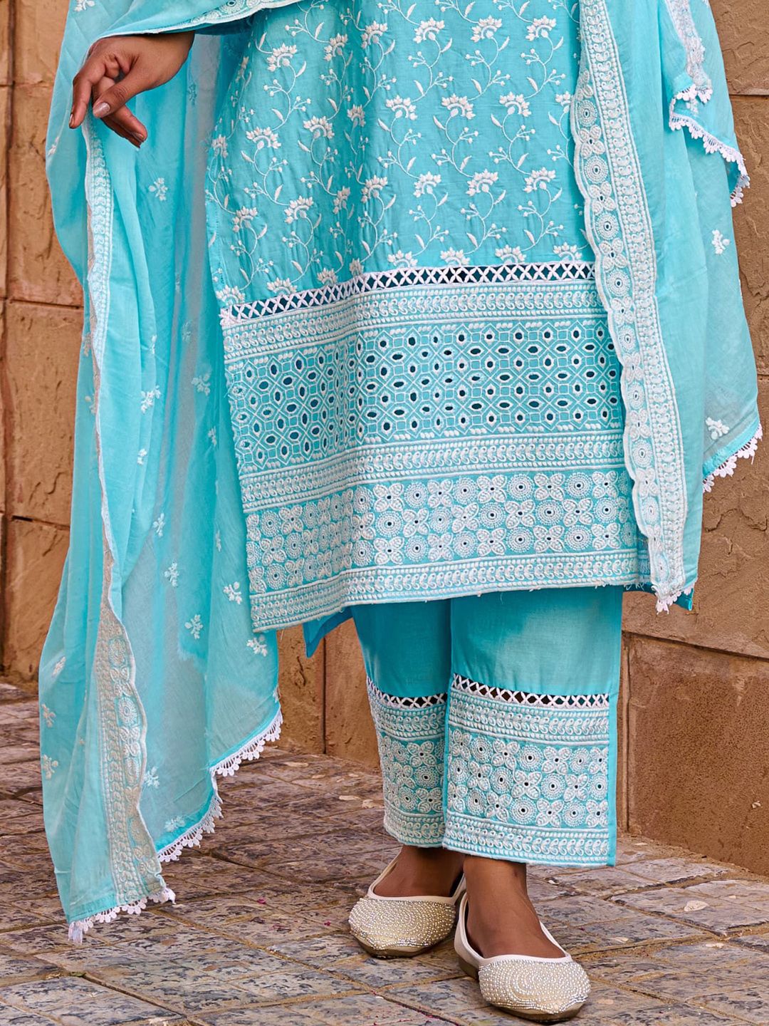 Floral Embroidered Thread Work Pure Cotton Straight Kurta With Trousers & Dupatta