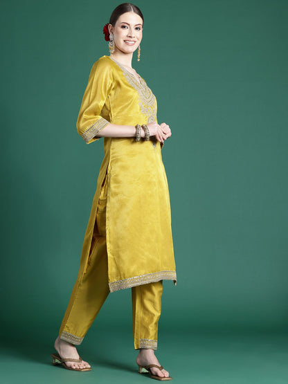 Dhiyona IE Ethnic Motifs Yoke Design Sequinned Kurta With Trousers & Dupatta