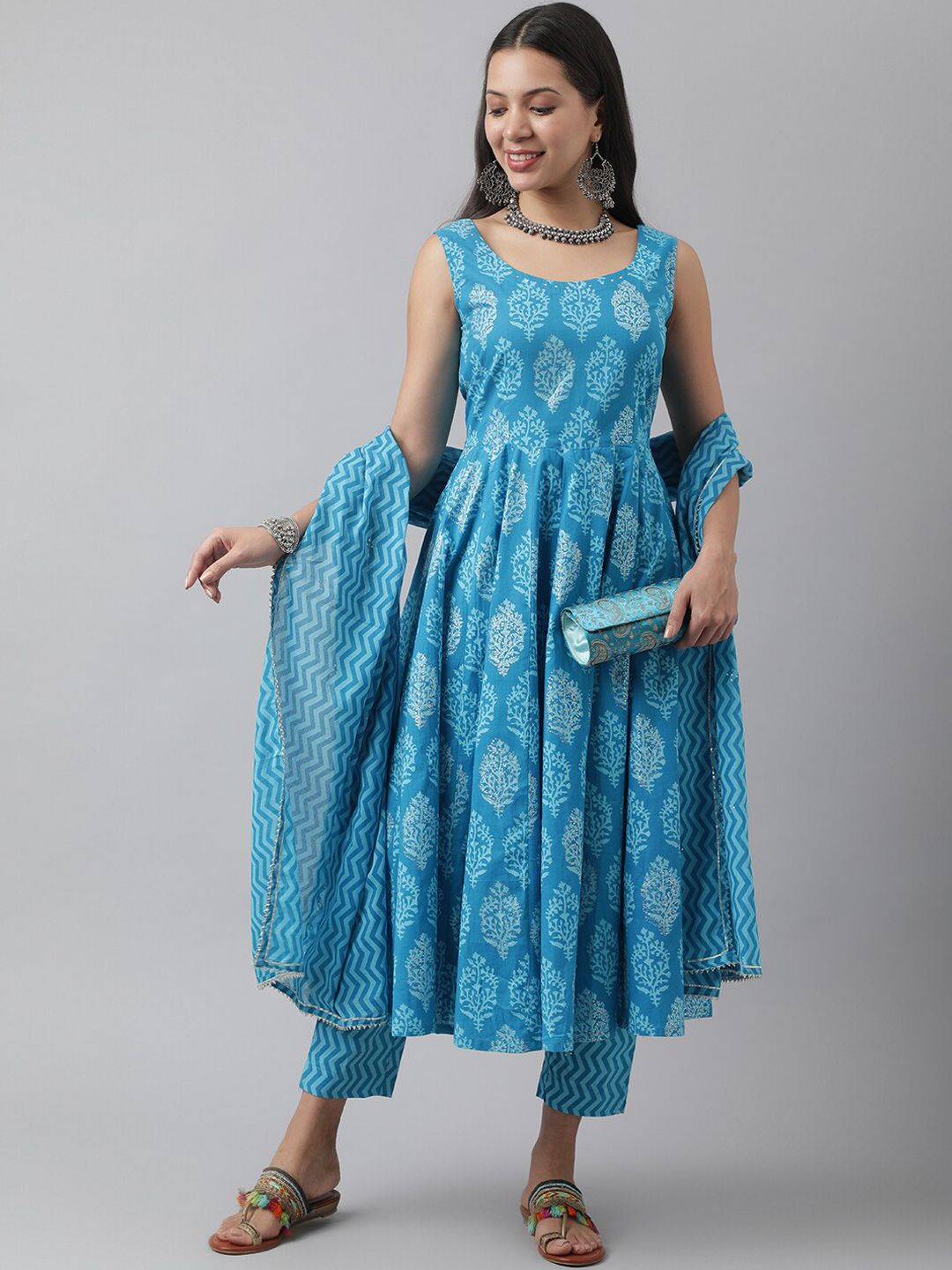 Dhiyona KL Floral Printed Sequinned Sleeveless Pure Cotton Kurta With Trousers & Dupatta