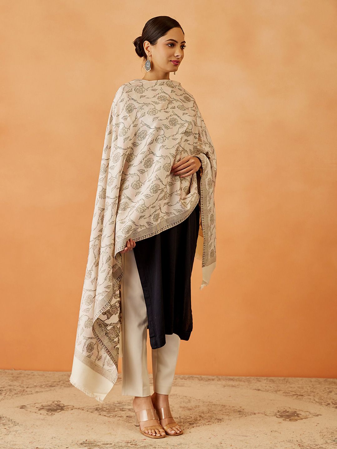 Dhiyona PA Women Paisley Woven Design Shawl