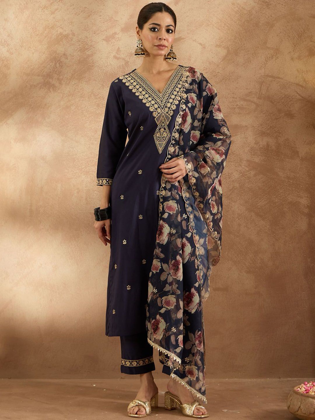 Women Ethnic Motifs Embroidered Regular Kurta with Trousers & With Dupatta
