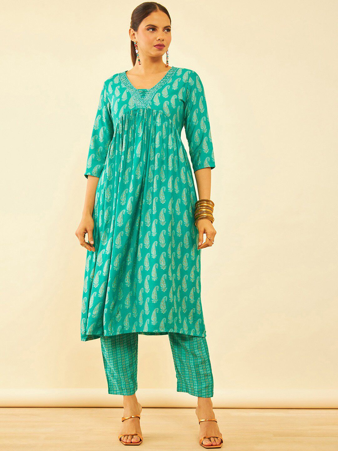 Dhiyona SO Women's Paisley Printed Sequinned Kurta with Trousers & With Dupatta