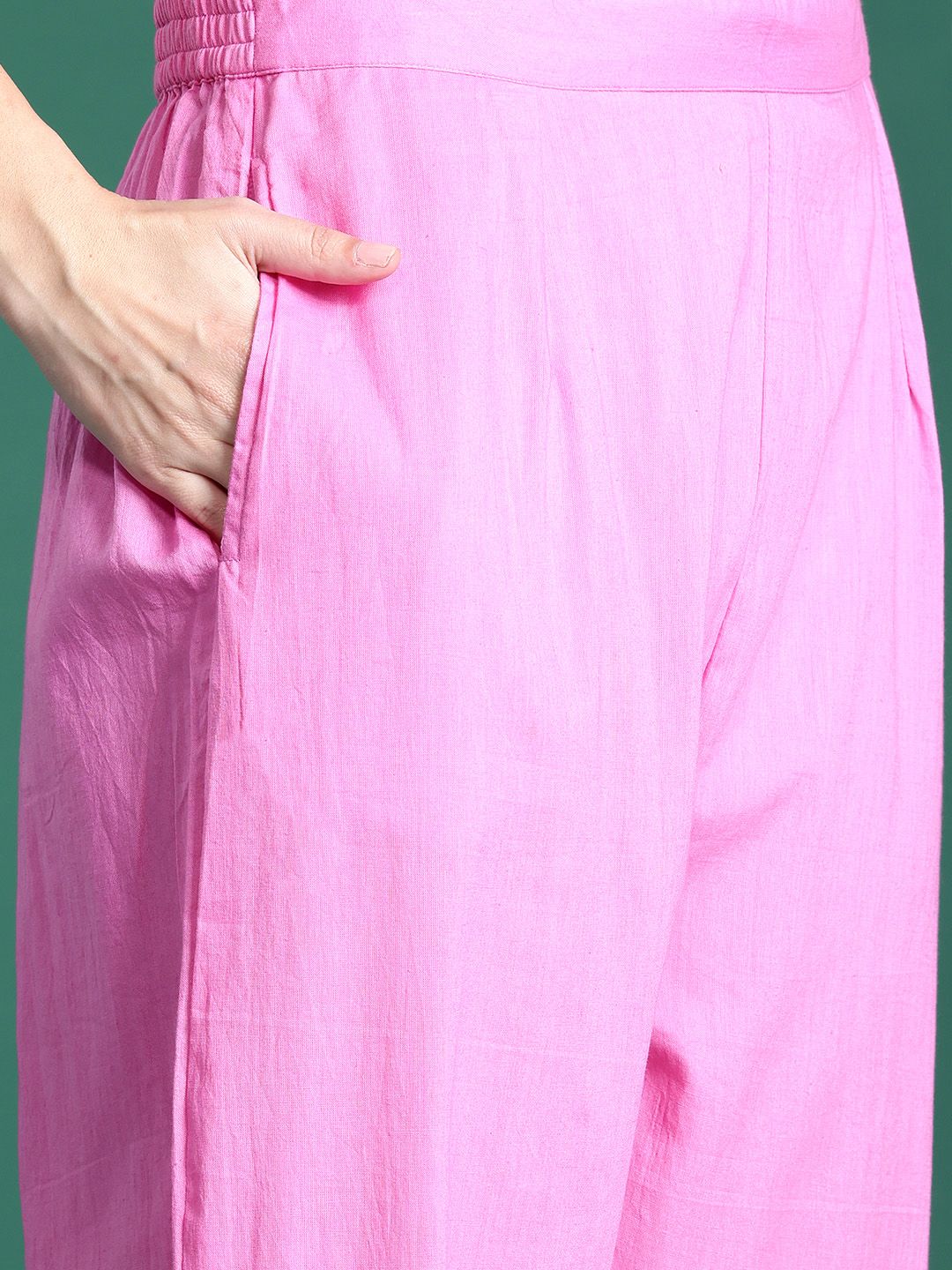 Floral Embroidered Regular Thread Work Pure Cotton Kurta with Trousers & Dupatta