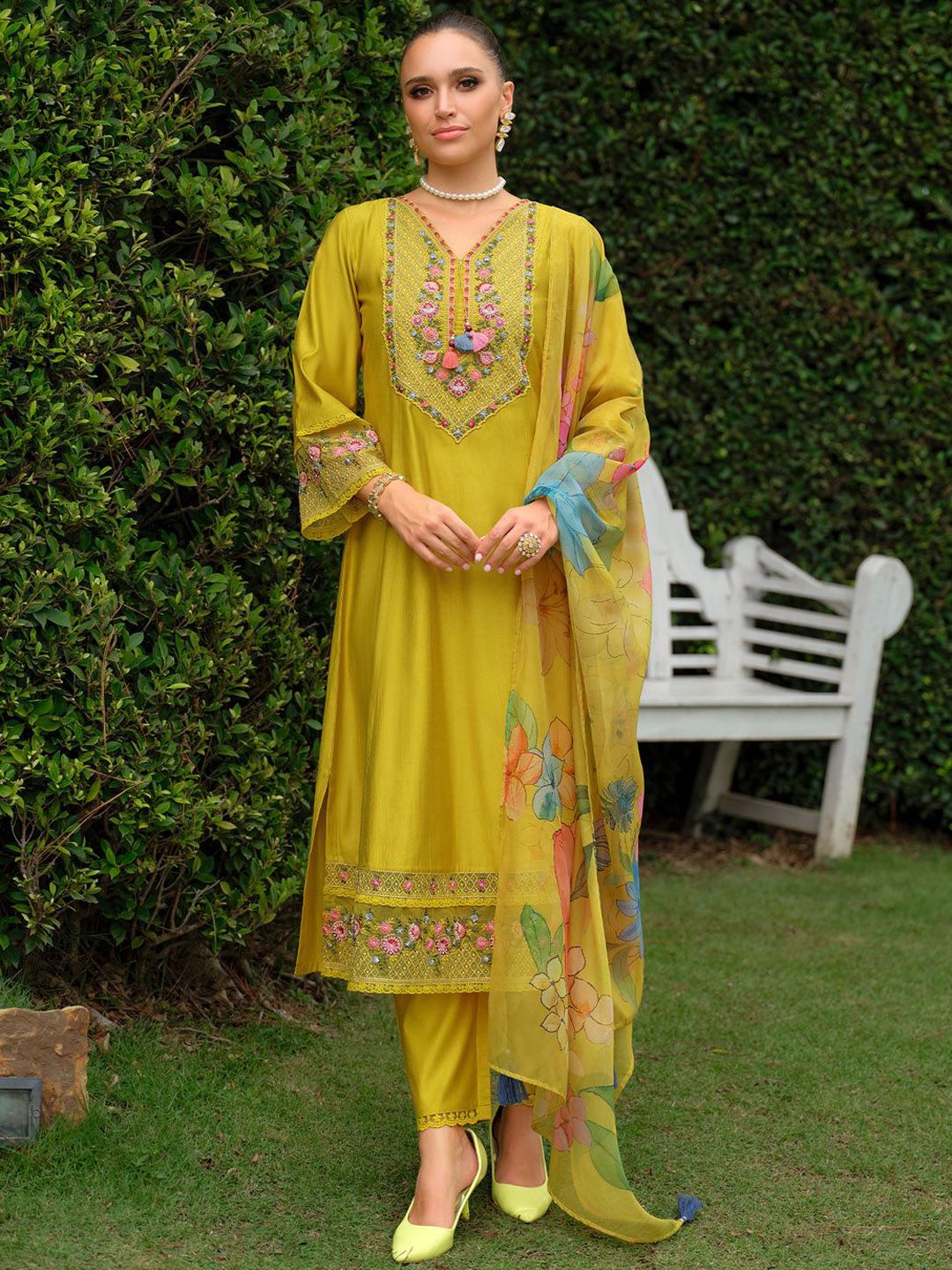 Floral Embroidered V-neck Thread Work Kurta With Trousers & Dupatta