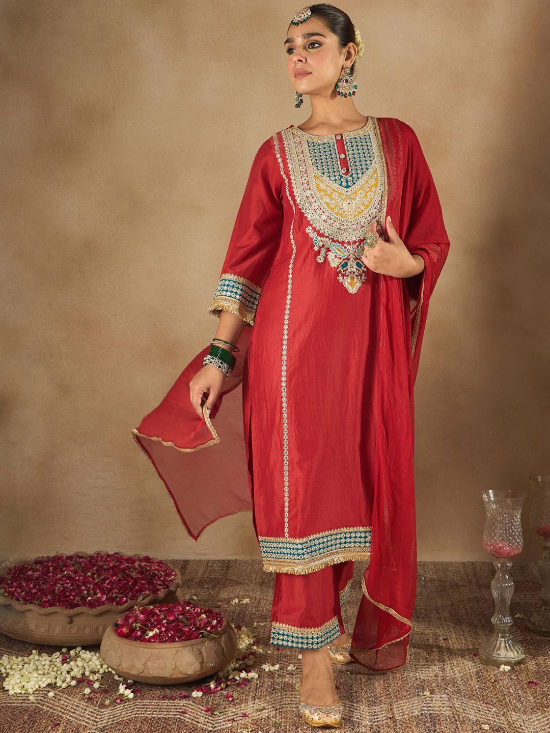 Women Ethnic Motifs Embroidered Regular Kurta with Trousers & With Dupatta