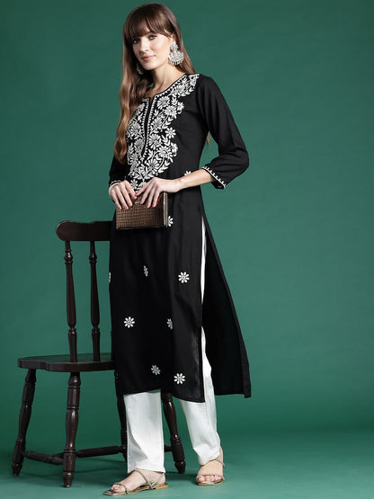 Dhiyona IE Floral Embroidered Thread Work Kurta