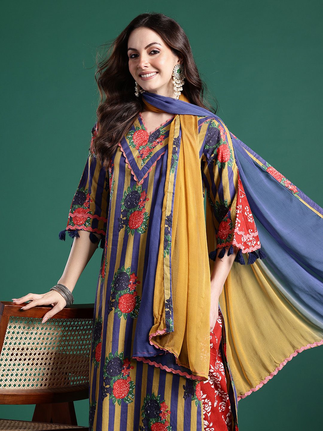 Floral Printed Regular Pure Cotton Kurta with Trousers & Dupatta