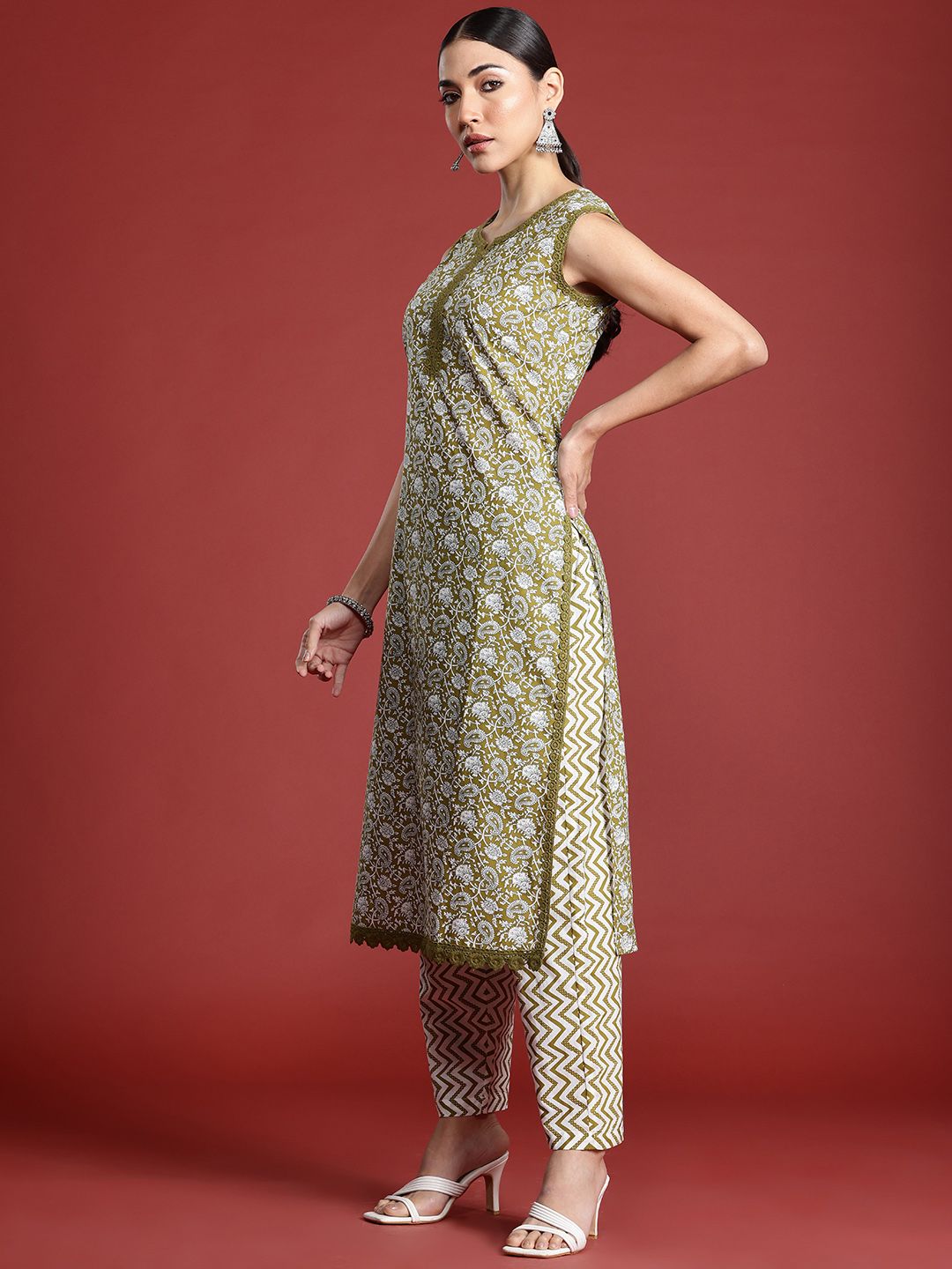 Paisley Printed Regular Pure Cotton Kurta with Trousers & With Dupatta